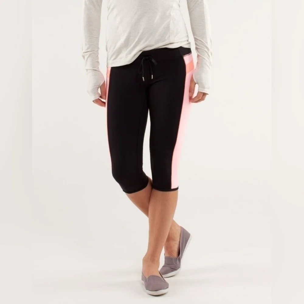 Lululemon Heat it Up Crop Orange Pop Black Coral Pop Orange Size 8 Rare